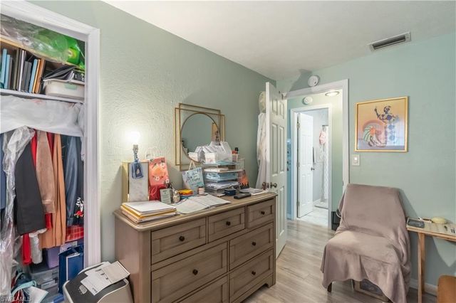 1360 5th AVE N, Naples, FL 34102