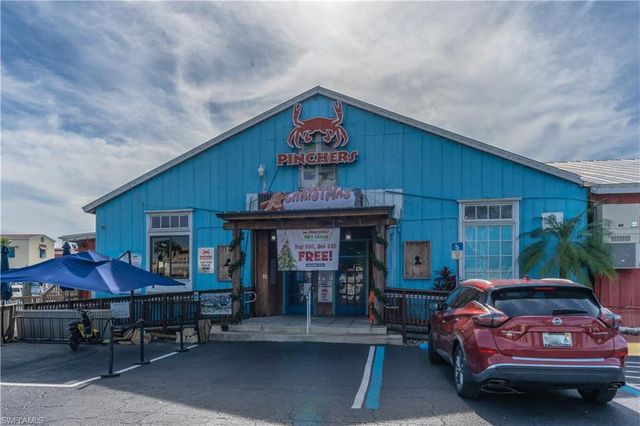 1360 5th AVE N, Naples, FL 34102