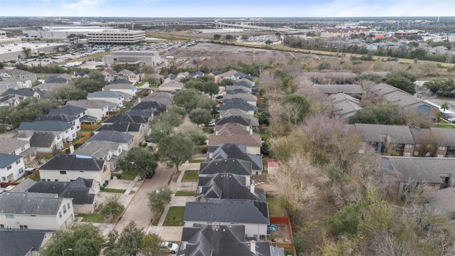 10135 W Palm Lake Drive, Houston, TX 77034