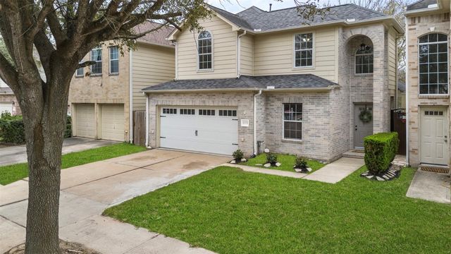 10135 W Palm Lake Drive, Houston, TX 77034
