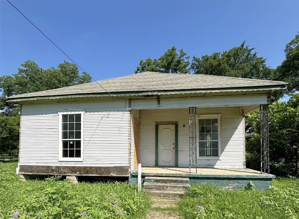 1000 & 1002 E Calhoun Avenue, Waco, TX 76704