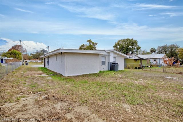 113 E State Street, Avon Park, FL 33825