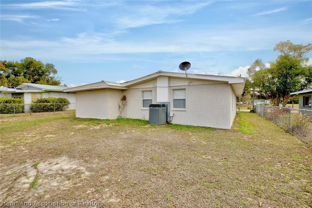 113 E State Street, Avon Park, FL 33825