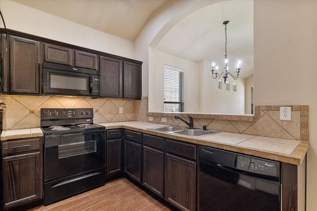 345 Orbit Drive, Lavon, TX 75166