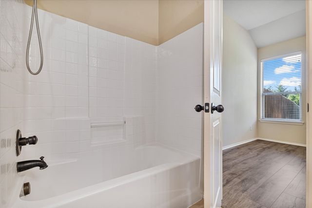 345 Orbit Drive, Lavon, TX 75166