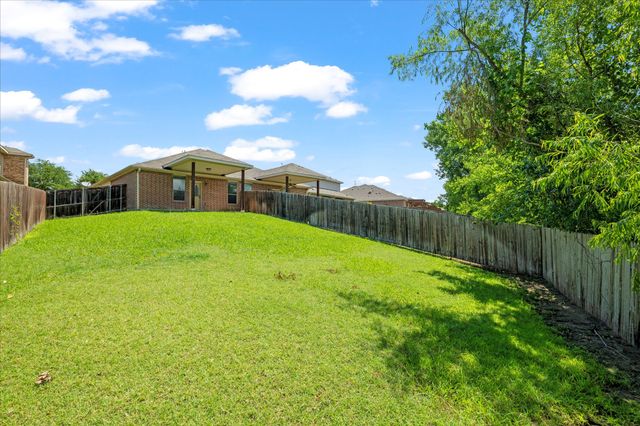 345 Orbit Drive, Lavon, TX 75166