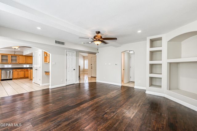 408 Santorini Court, Socorro, TX 79927