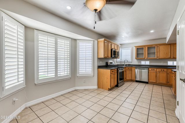 408 Santorini Court, Socorro, TX 79927
