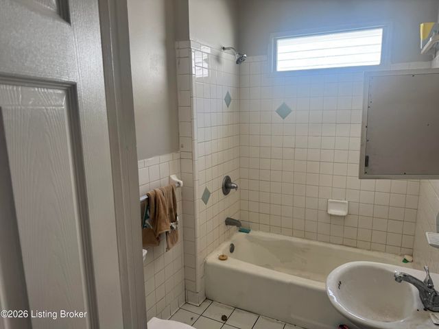 531 S 32nd St, Louisville, KY 40211