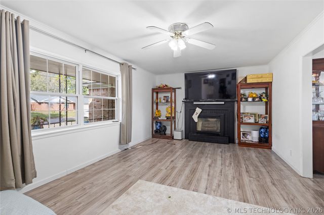 405 N B Avenue, Cleveland, OK 74020