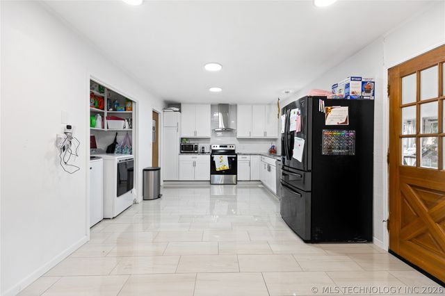 405 N B Avenue, Cleveland, OK 74020