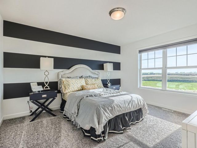 8915 Periwinkle Boulevard, Woodbury, MN 55129