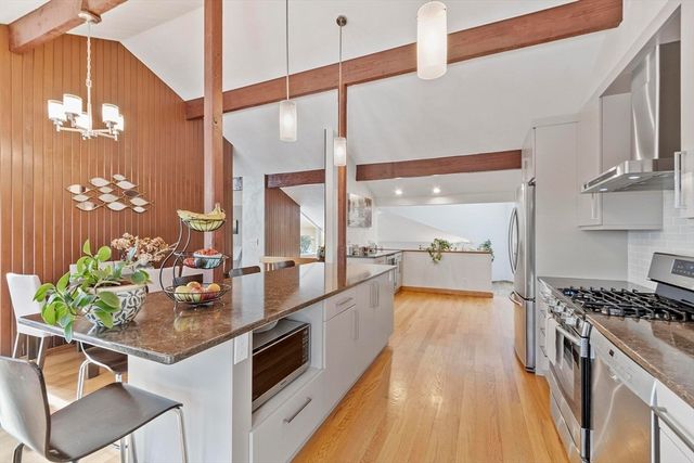 79 Old Orchard Lane, Boxborough, MA 01719