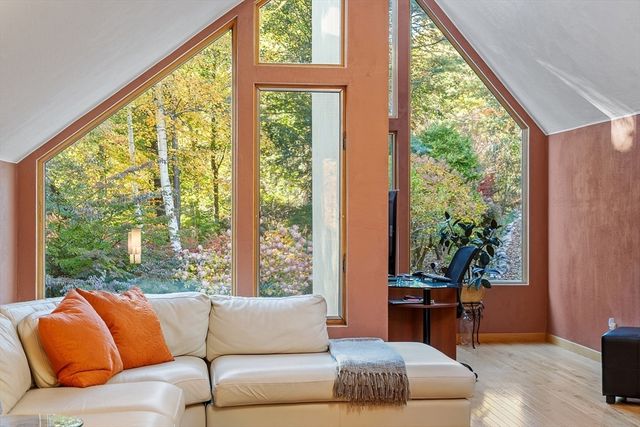 79 Old Orchard Lane, Boxborough, MA 01719