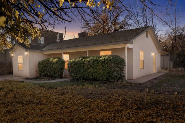 2531 Cuatro Milpas Road SW, Albuquerque, NM 87105
