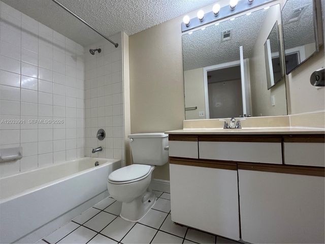 4015 W Mcnab Rd D212, Pompano Beach, FL 33069