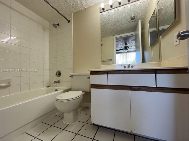 4015 W Mcnab Rd D212, Pompano Beach, FL 33069