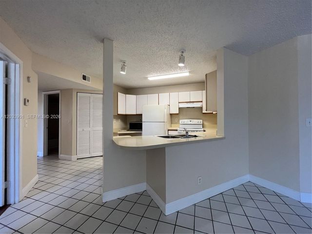 4015 W Mcnab Rd D212, Pompano Beach, FL 33069