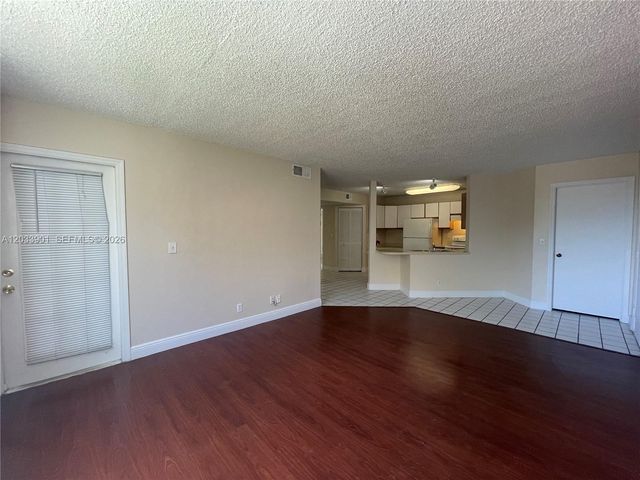4015 W Mcnab Rd D212, Pompano Beach, FL 33069