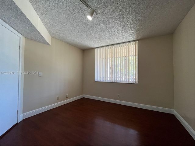 4015 W Mcnab Rd D212, Pompano Beach, FL 33069