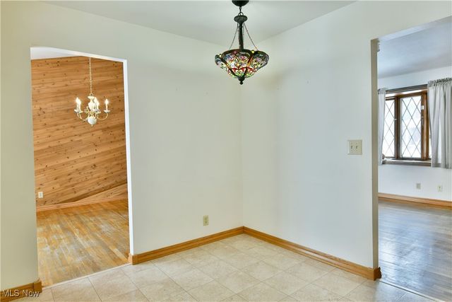 3825 Woodside Drive NW, Warren, OH 44483