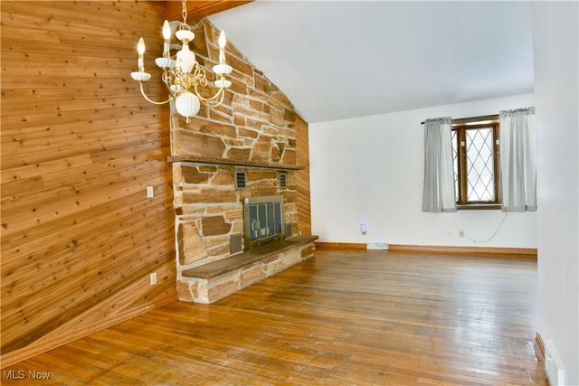 3825 Woodside Drive NW, Warren, OH 44483