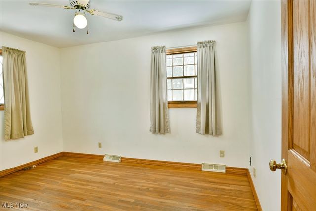 3825 Woodside Drive NW, Warren, OH 44483