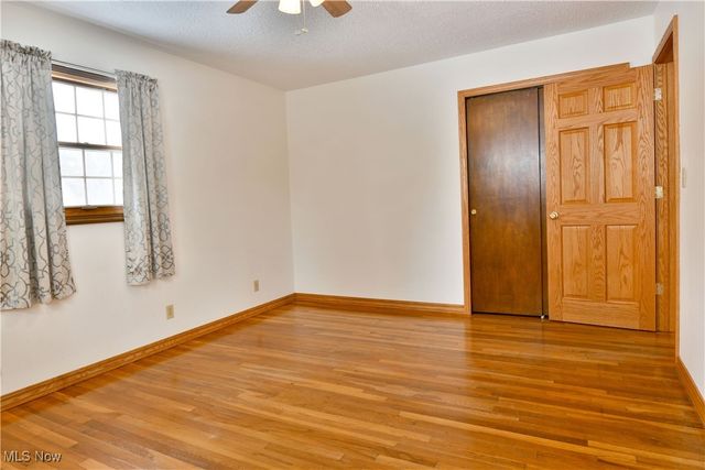 3825 Woodside Drive NW, Warren, OH 44483