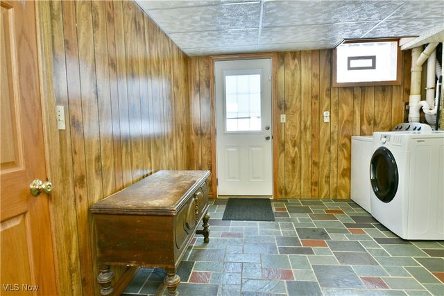 3825 Woodside Drive NW, Warren, OH 44483