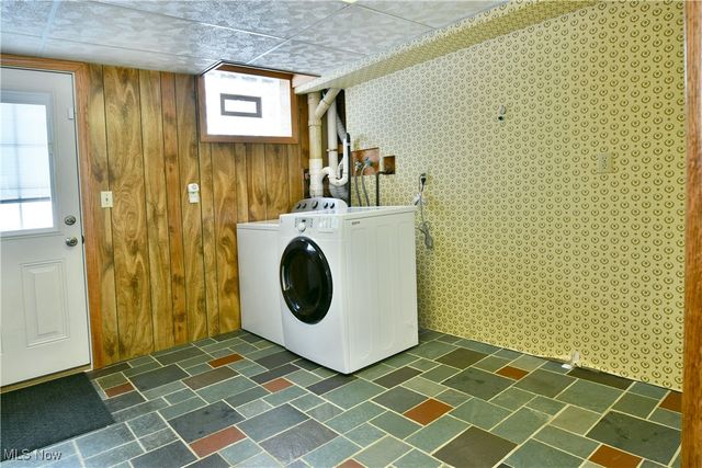 3825 Woodside Drive NW, Warren, OH 44483