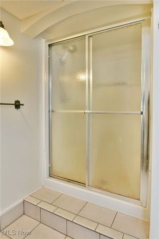 3825 Woodside Drive NW, Warren, OH 44483