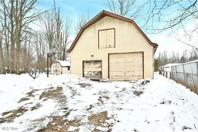 3825 Woodside Drive NW, Warren, OH 44483