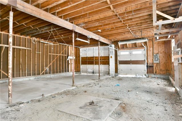 3825 Woodside Drive NW, Warren, OH 44483