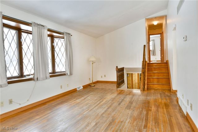 3825 Woodside Drive NW, Warren, OH 44483