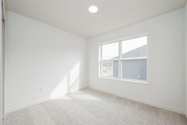 22401 Isla Way, Rogers, MN 55374