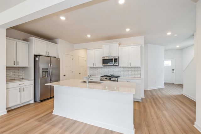 22401 Isla Way, Rogers, MN 55374