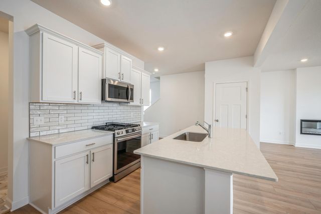 22401 Isla Way, Rogers, MN 55374