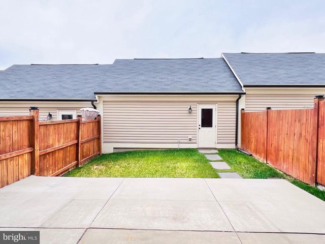 941 BASSWOOD DR, Stafford, VA 22554