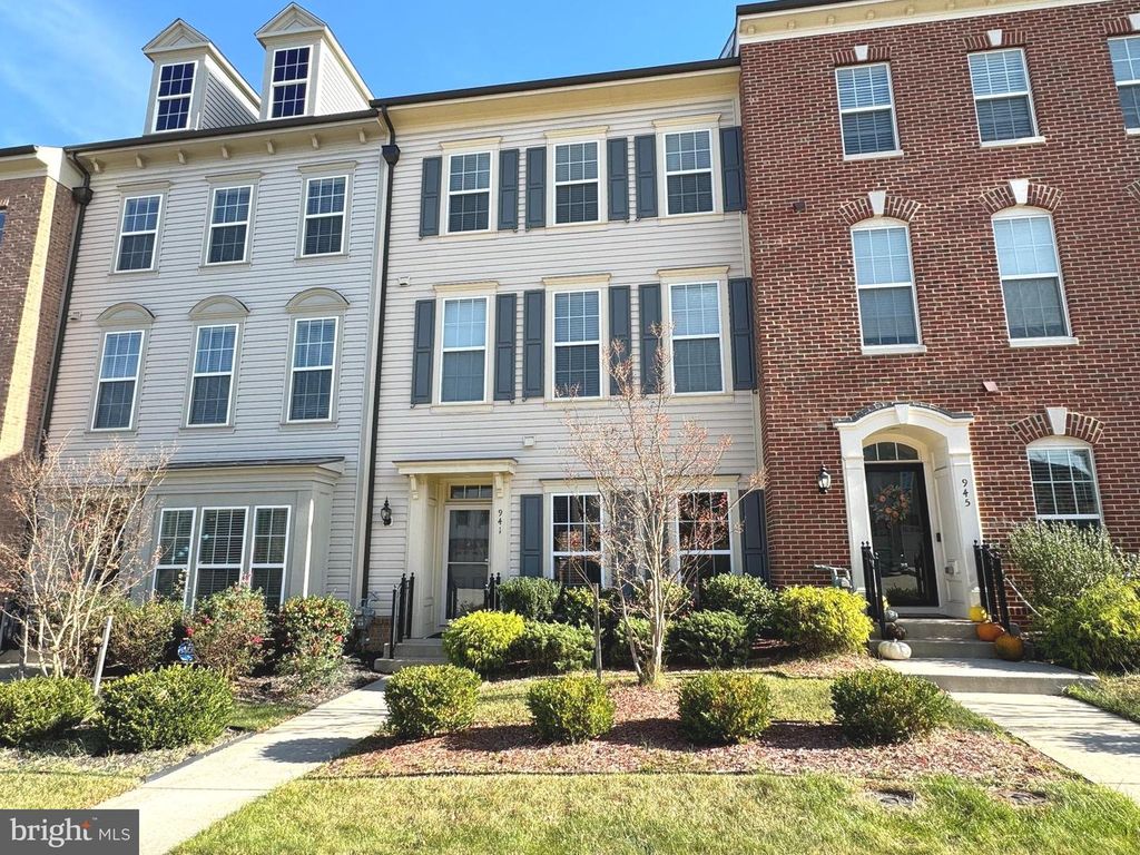 941 BASSWOOD DR, Stafford, VA 22554