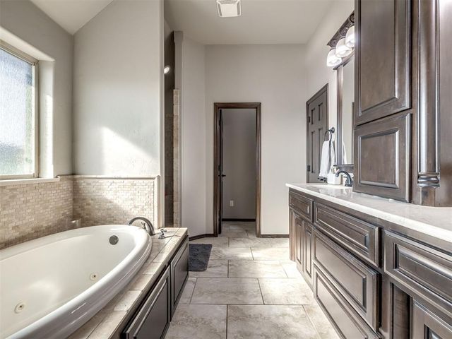 9124 SW 36th Street, Oklahoma City, OK 73179