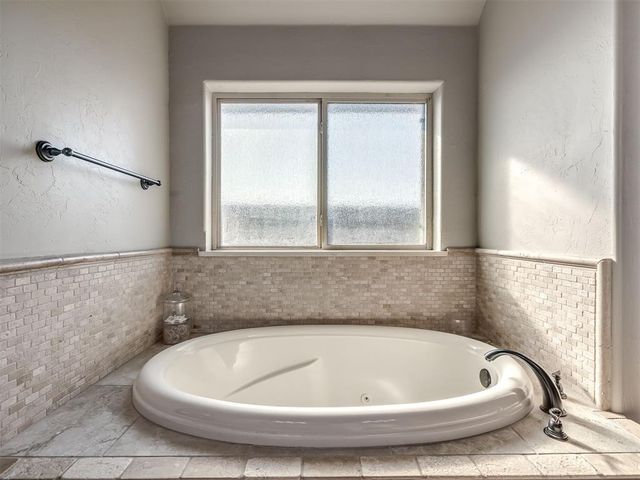 9124 SW 36th Street, Oklahoma City, OK 73179