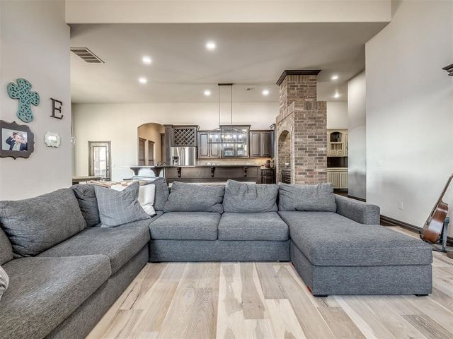 9124 SW 36th Street, Oklahoma City, OK 73179