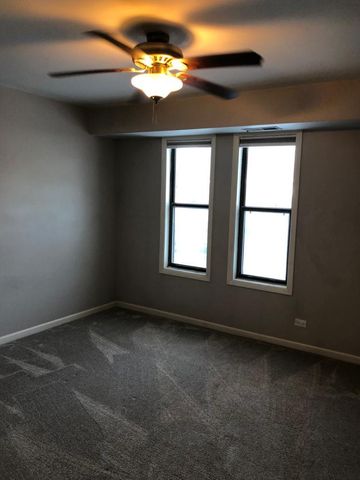 2208 Country Club Drive 3, Woodridge, IL 60517