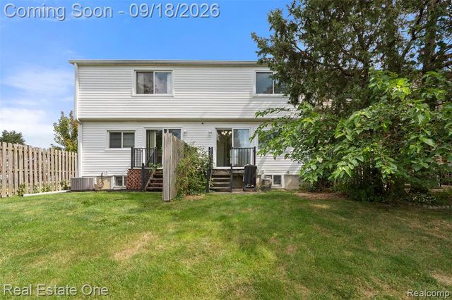 37682 Charter Oaks Boulevard, Clinton Township, MI 48036