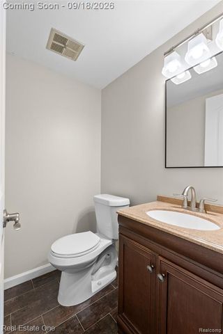 37682 Charter Oaks Boulevard, Clinton Township, MI 48036