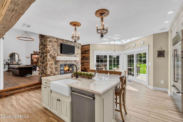 6 Forest Park Court, Holmdel, NJ 07733