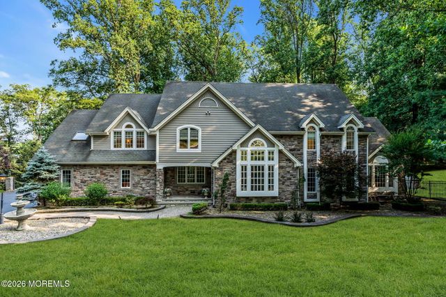 6 Forest Park Court, Holmdel, NJ 07733