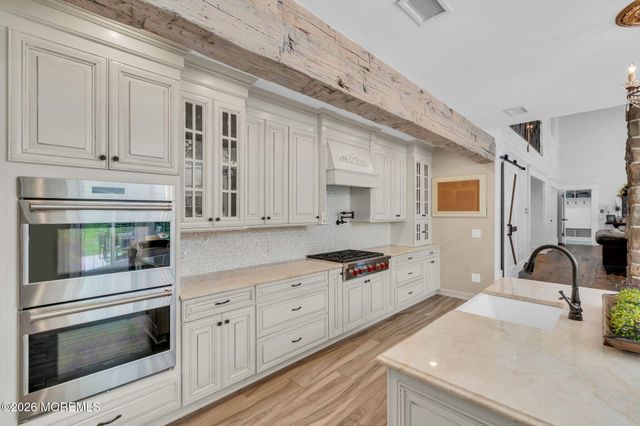 6 Forest Park Court, Holmdel, NJ 07733