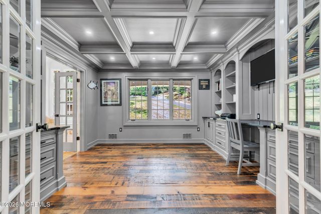 6 Forest Park Court, Holmdel, NJ 07733