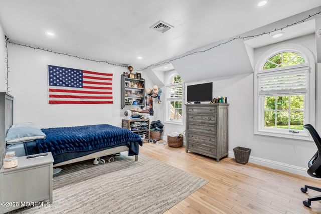 6 Forest Park Court, Holmdel, NJ 07733